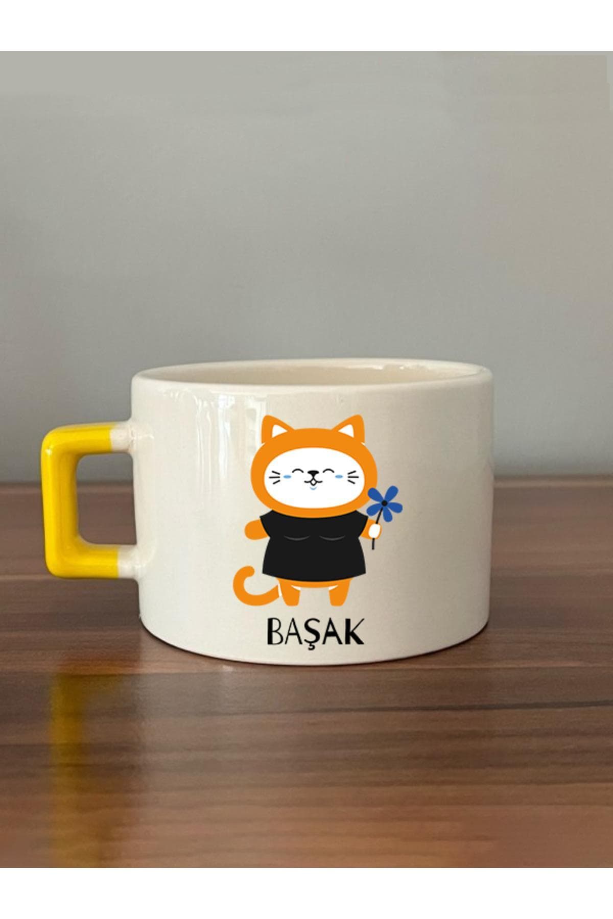 Başak Burcu Ve Onla Alakalı Komik Açıklama Baskılı Sarı Kulplu Kare Espresso Fincanı