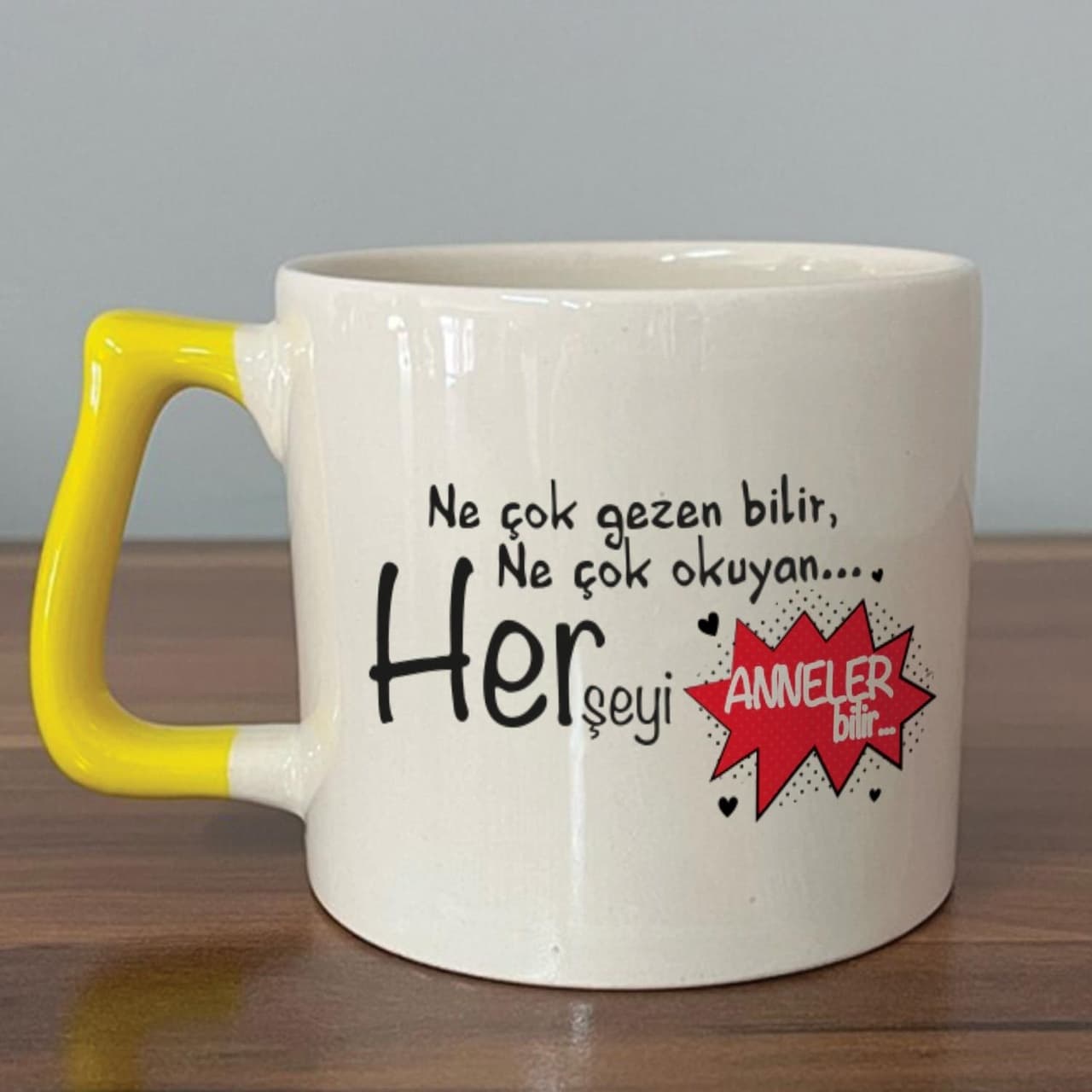 Ne Çok Gezen Bilir Ne Çok Okuyan Baskılı Sarı Kulplu Prime Kupa