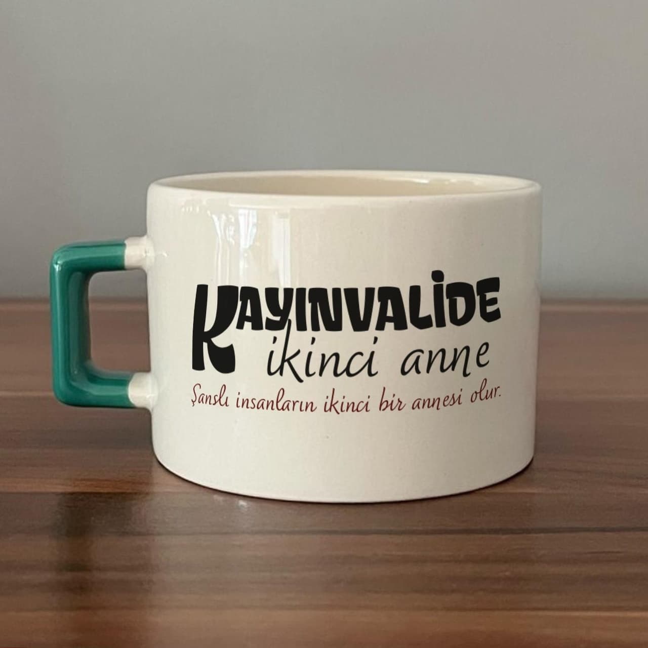 Kayınvalide İkinci Anne Baskılı Yeşil Kulplu Kare Espresso Fincanı