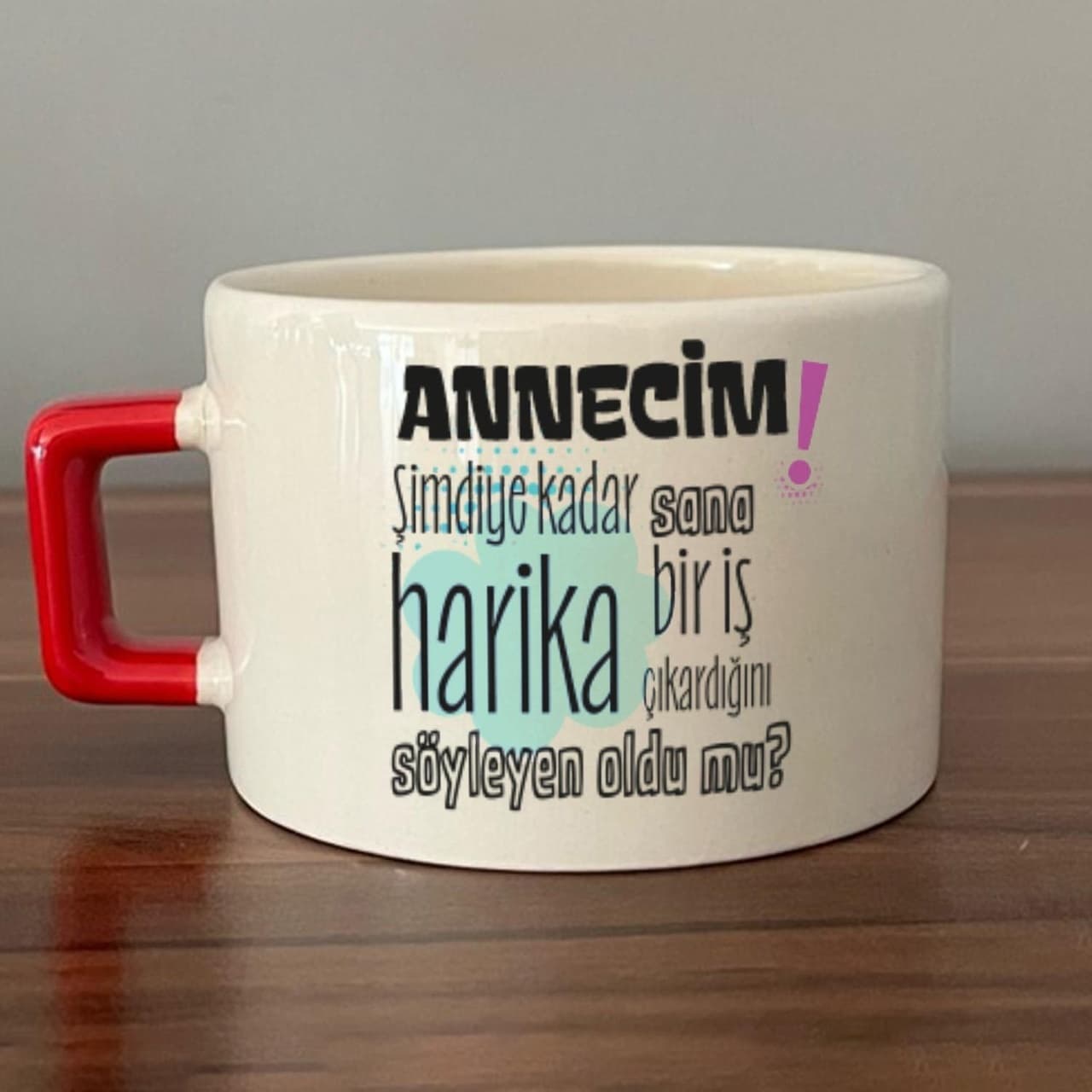 Annecim Şimdiye Kadar Sana Harika Baskılı Kırmızı Kulplu Kare Espresso Fincanı