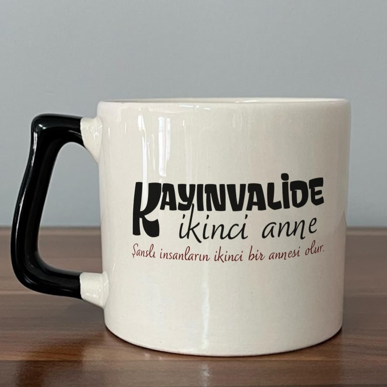 Kayınvalide İkinci Anne Baskılı Siyah Kulplu Prime Kupa