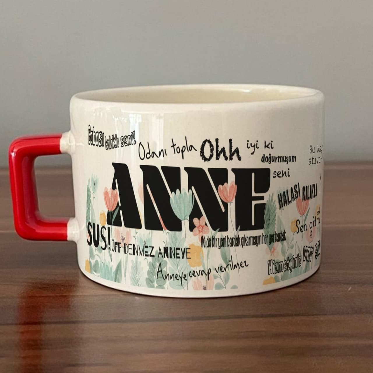 Anne Sözleri Tam Tur Baskılı Baskılı Kırmızı Kulplu Kare Espresso Fincanı