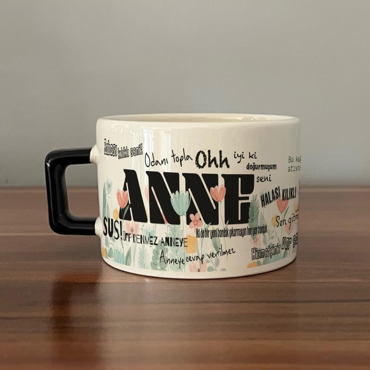 Anne Sözleri Tam Tur Baskılı Baskılı Siyah Kulplu Kare Espresso Fincanı