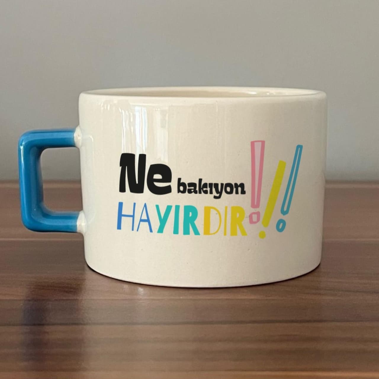 Ne Bakıyon Hayırdır Baskılı Mavi Kulplu Kare Espresso Fincanı