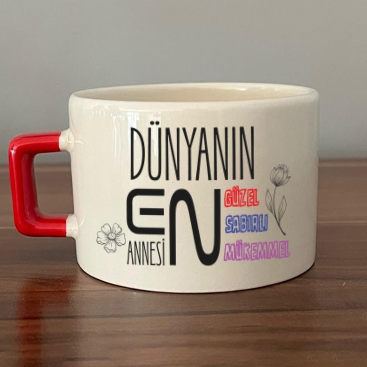 Dünyanın En Annesi Baskılı Kırmızı Kulplu Kare Espresso Fincanı