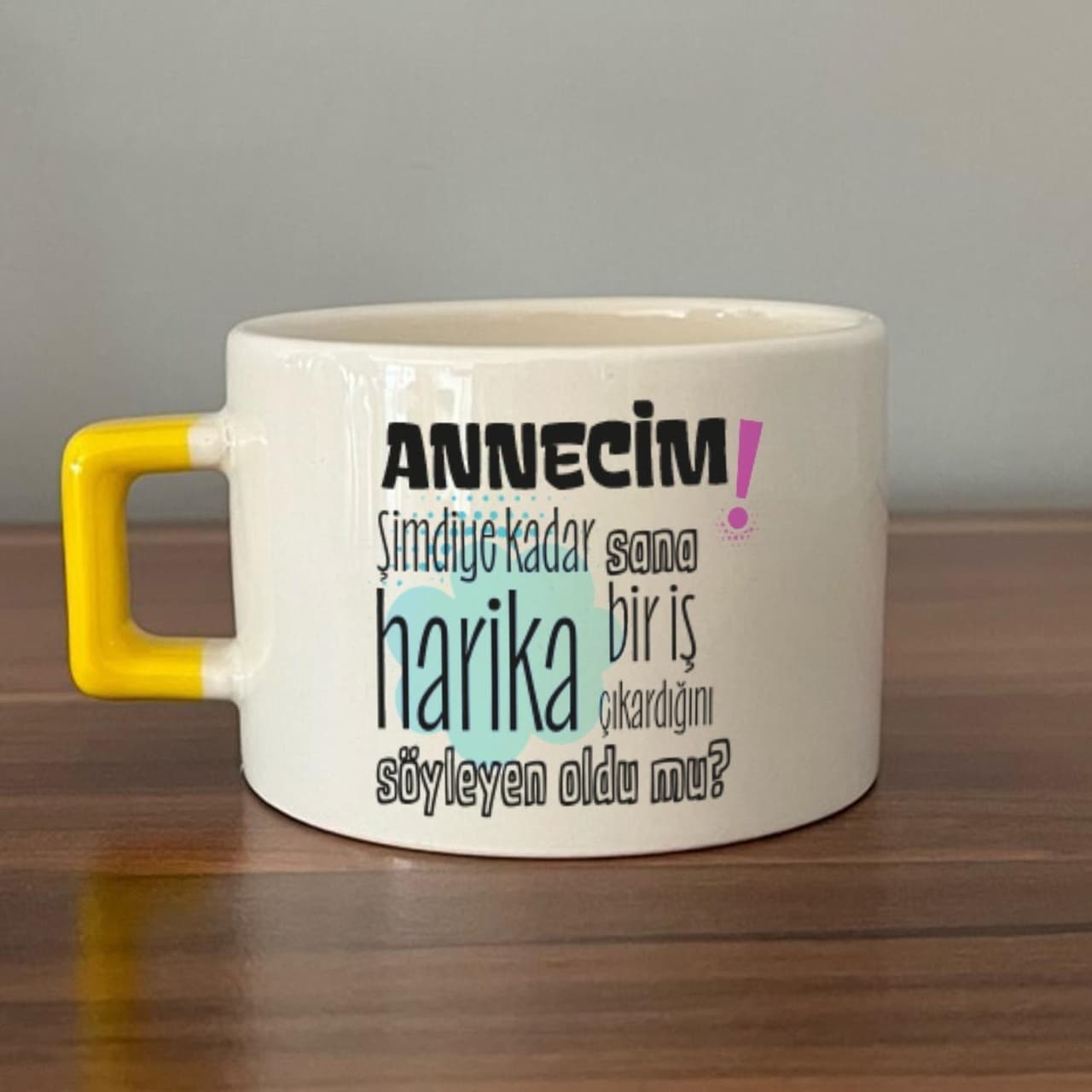 Annecim Şimdiye Kadar Sana Harika Baskılı Sarı Kulplu Kare Espresso Fincanı
