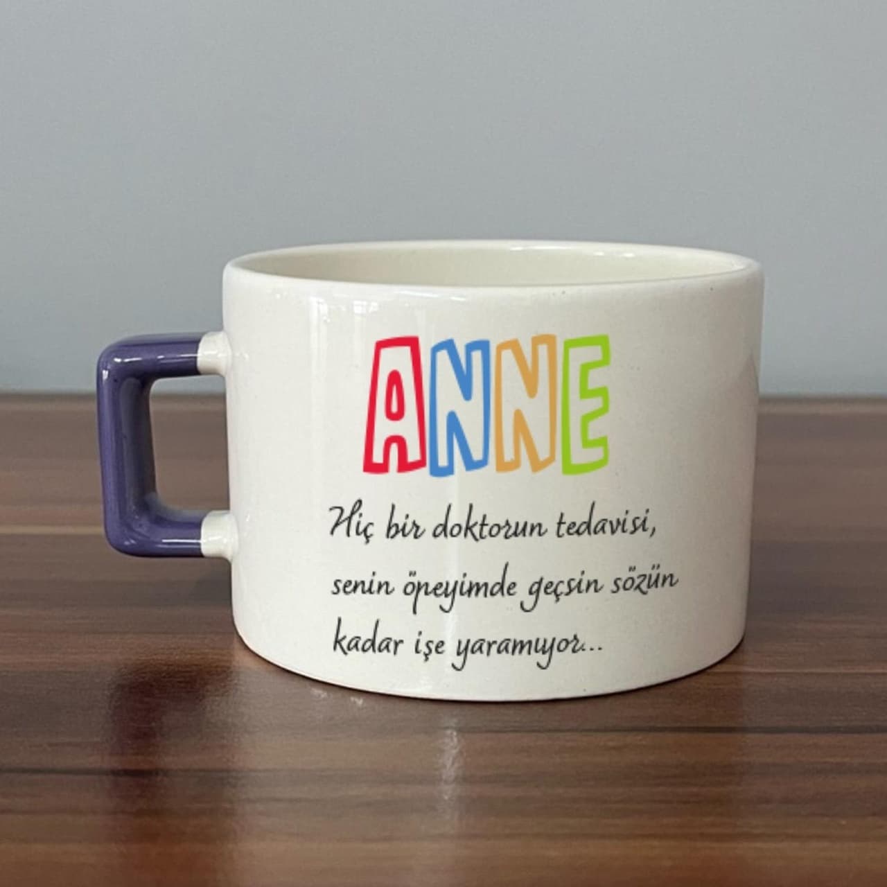 Anne Hiç Bir Doktorun Tedavisi Baskılı Mor Kulplu Kare Espresso Fincanı