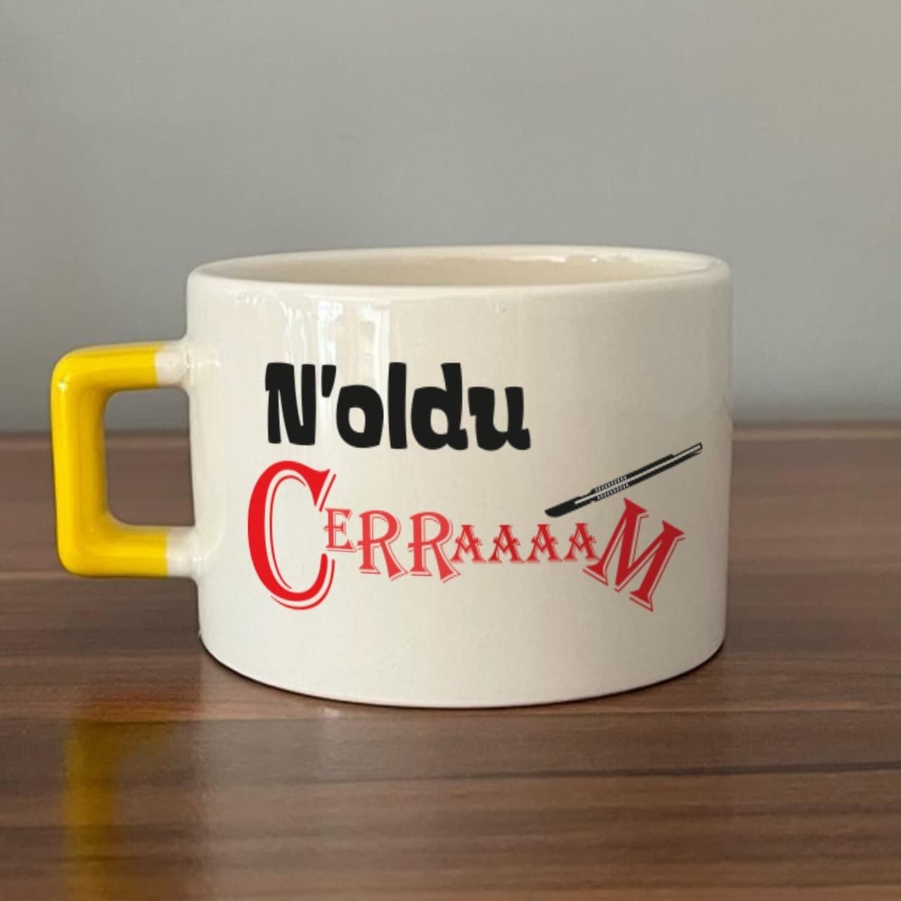 Noldu Cerraaaam Baskılı Sarı Kulplu Kare Espresso Fincanı