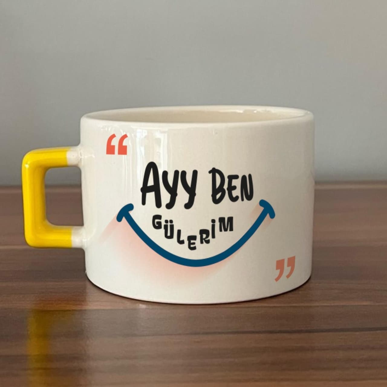 Ayy Benim Gülerim Baskılı Sarı Kulplu Kare Espresso Fincanı