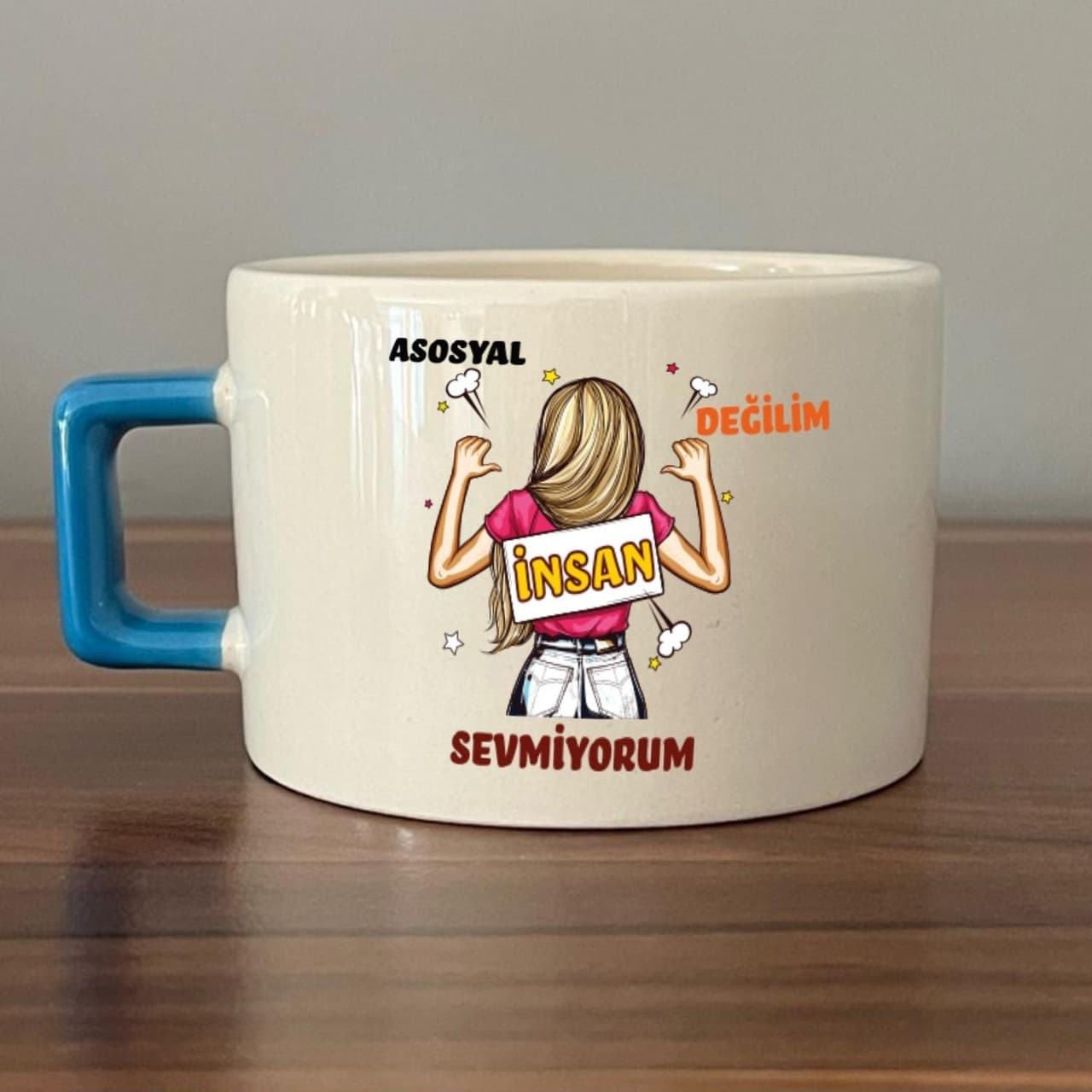 Asosyal Değilim İnsan Sevmiyorum Baskılı Mavi Kulplu Kare Espresso Fincanı