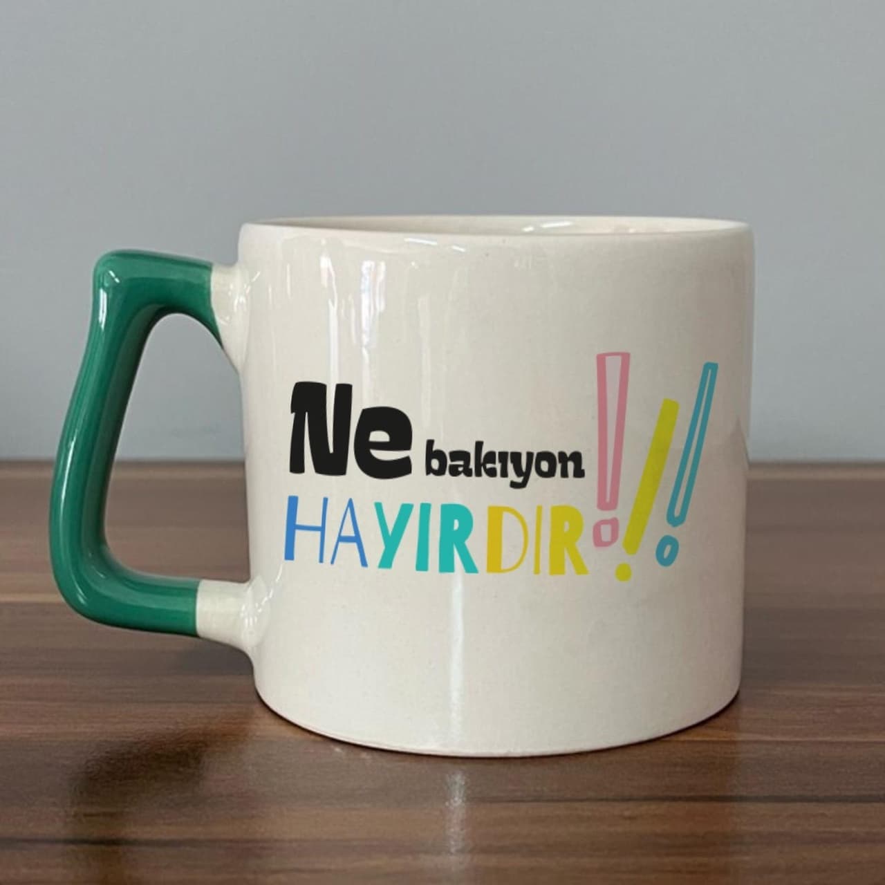 Ne Bakıyon Hayırdır Baskılı Yeşil Kulplu Prime Kupa