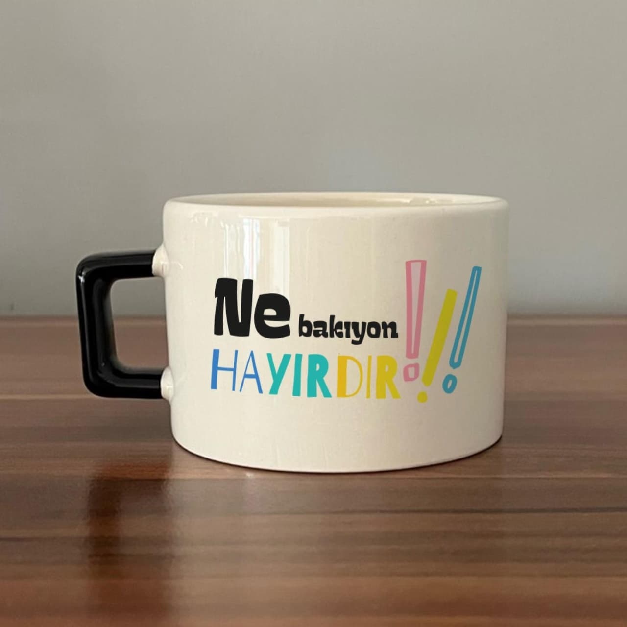 Ne Bakıyon Hayırdır Baskılı Siyah Kulplu Kare Espresso Fincanı