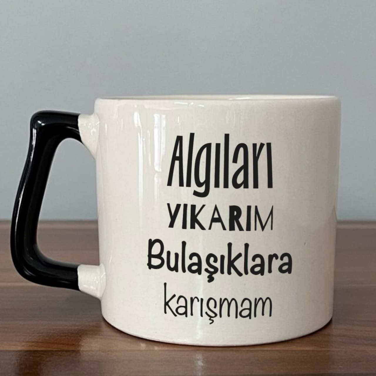 Mor Mürekkep Algıları Yıkarım Bulaşıklara Karışmam Baskılı Siyah Kulplu Prime Kupa
