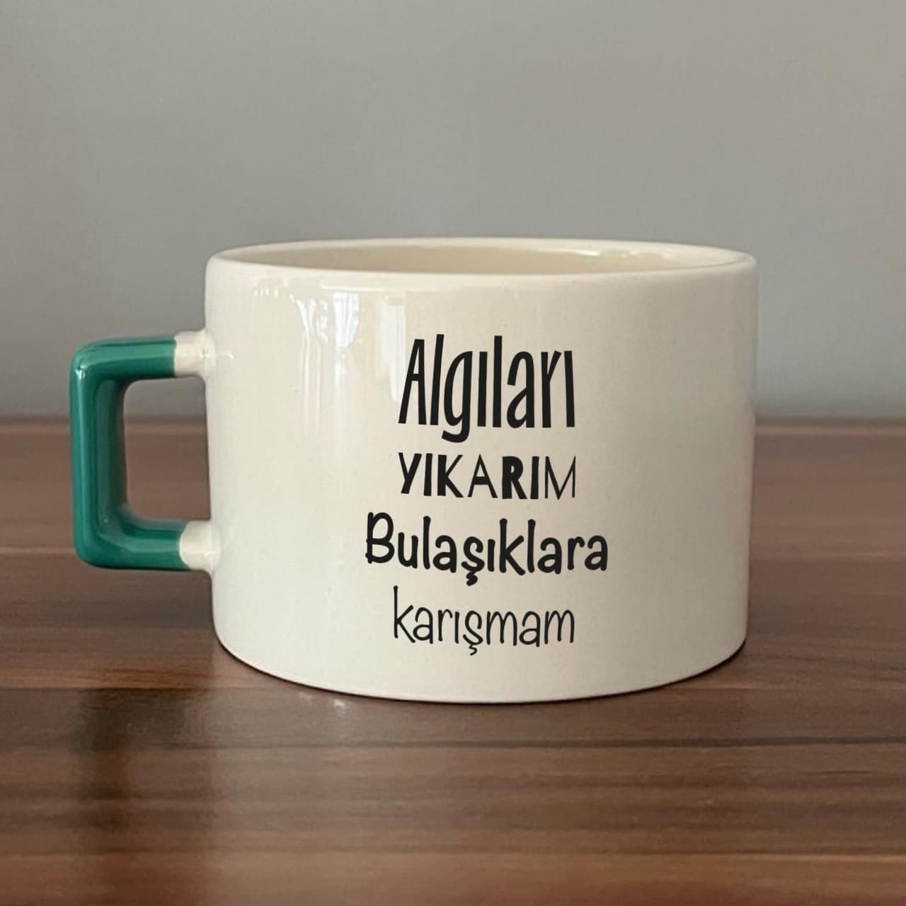 Algıları Yıkarım Bulaşıklara Karışmam Baskılı Yeşil Kulplu Kare Espresso Fincanı