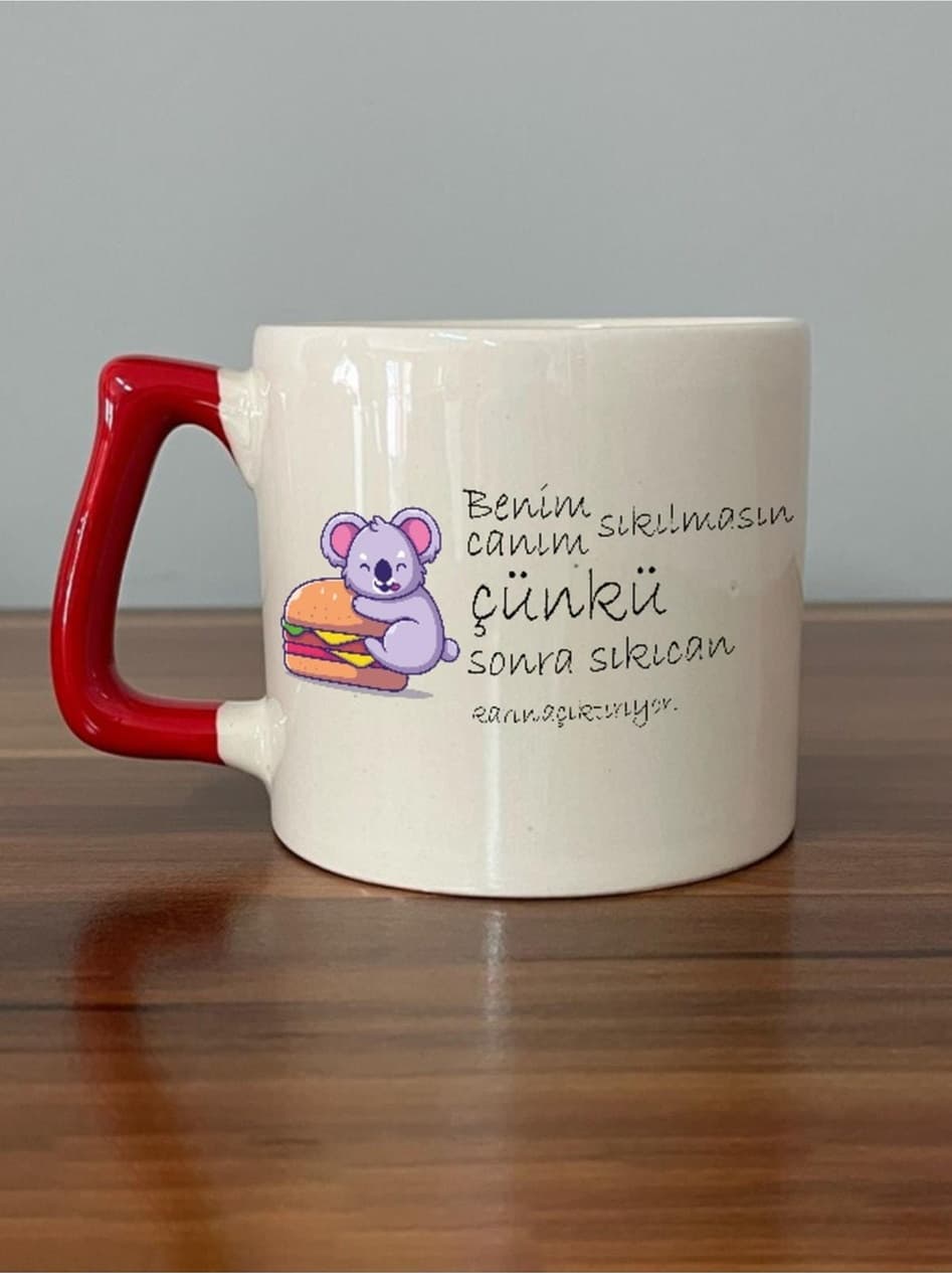 Karnım Acıkınca Sıkılırım Diyen Hamburgerli Koala Baskılı Kırmızı Kulplu Prime Kupa