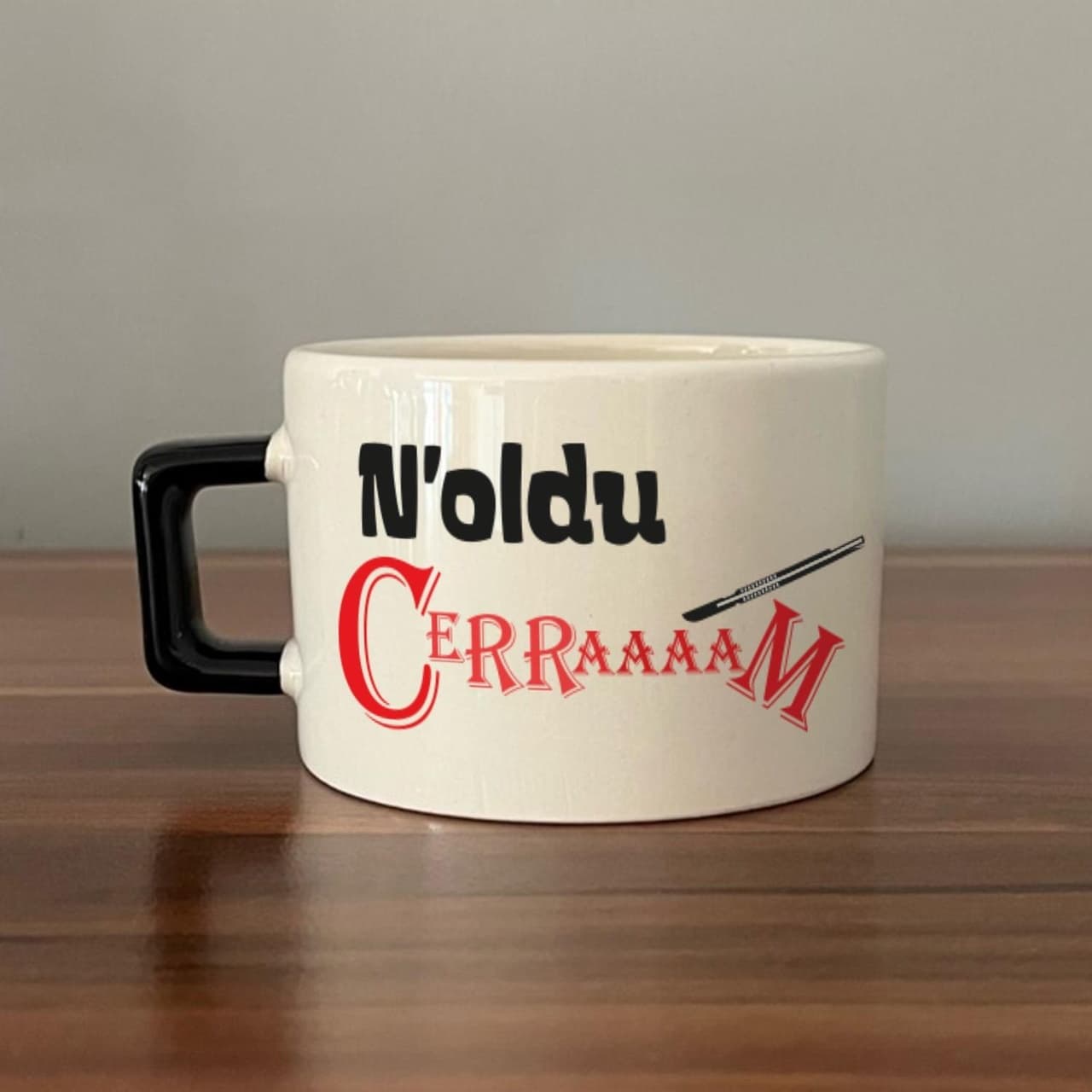 Noldu Cerraaaam Baskılı Siyah Kulplu Kare Espresso Fincanı