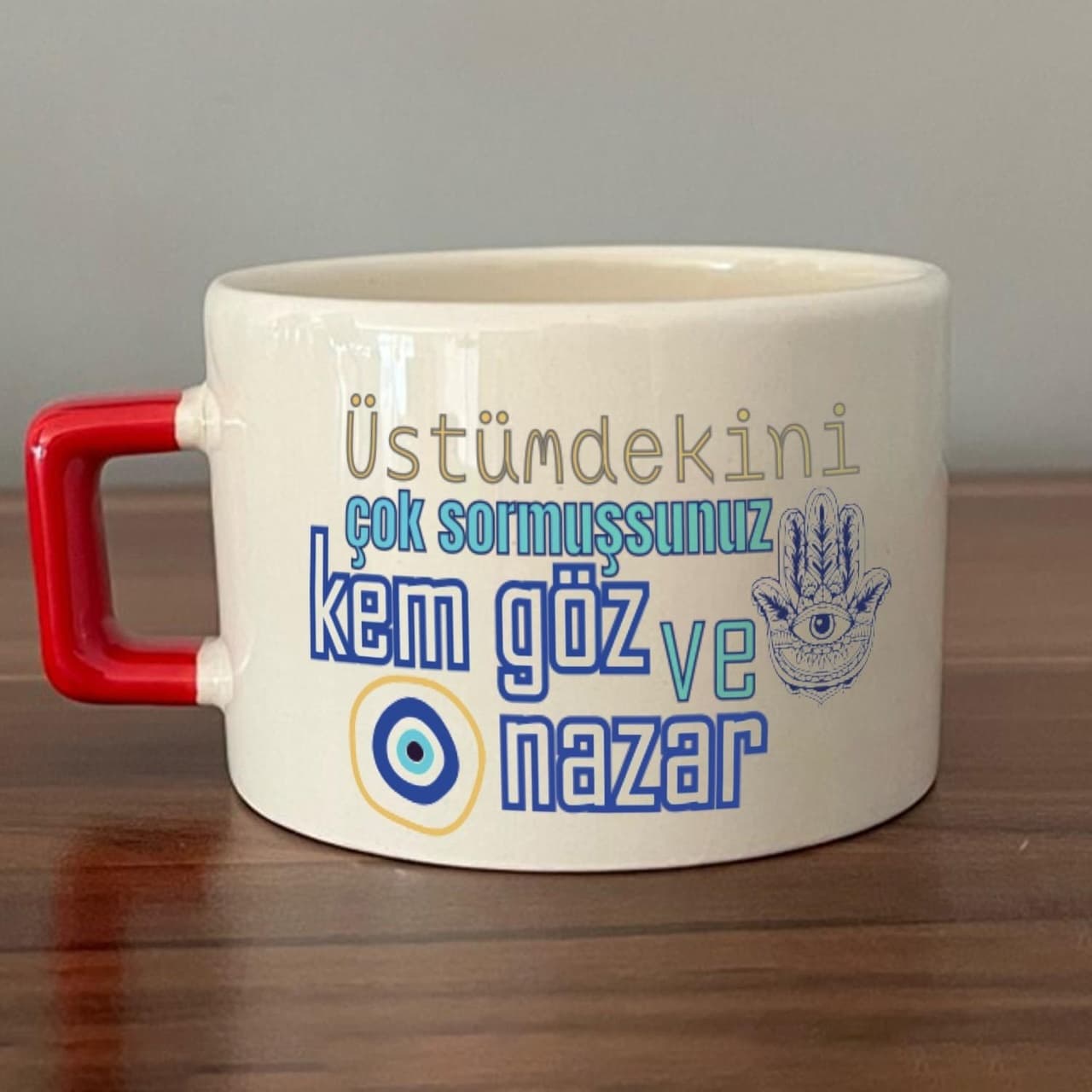 Üstümdekini Çok Sormuşsunuz Baskılı Kırmızı Kulplu Kare Espresso Fincanı