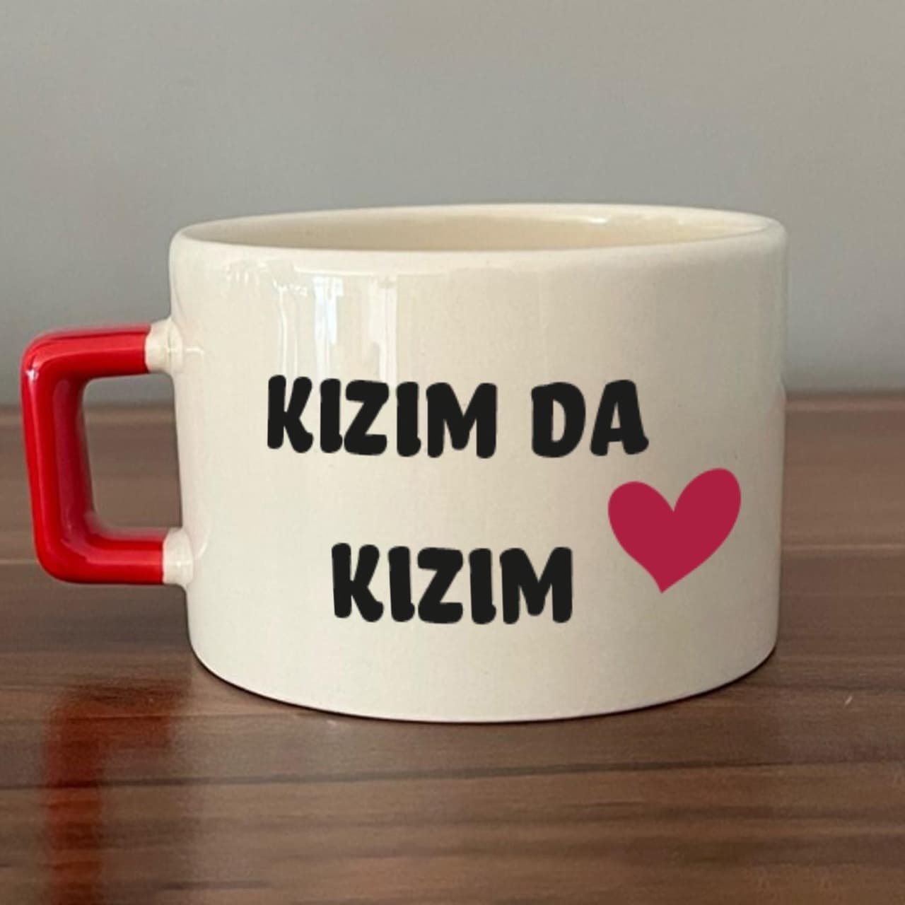 Kızım Da Kızım Baskılı Kadınlar Günü Kırmızı Kulplu Kare Espresso Fincanı