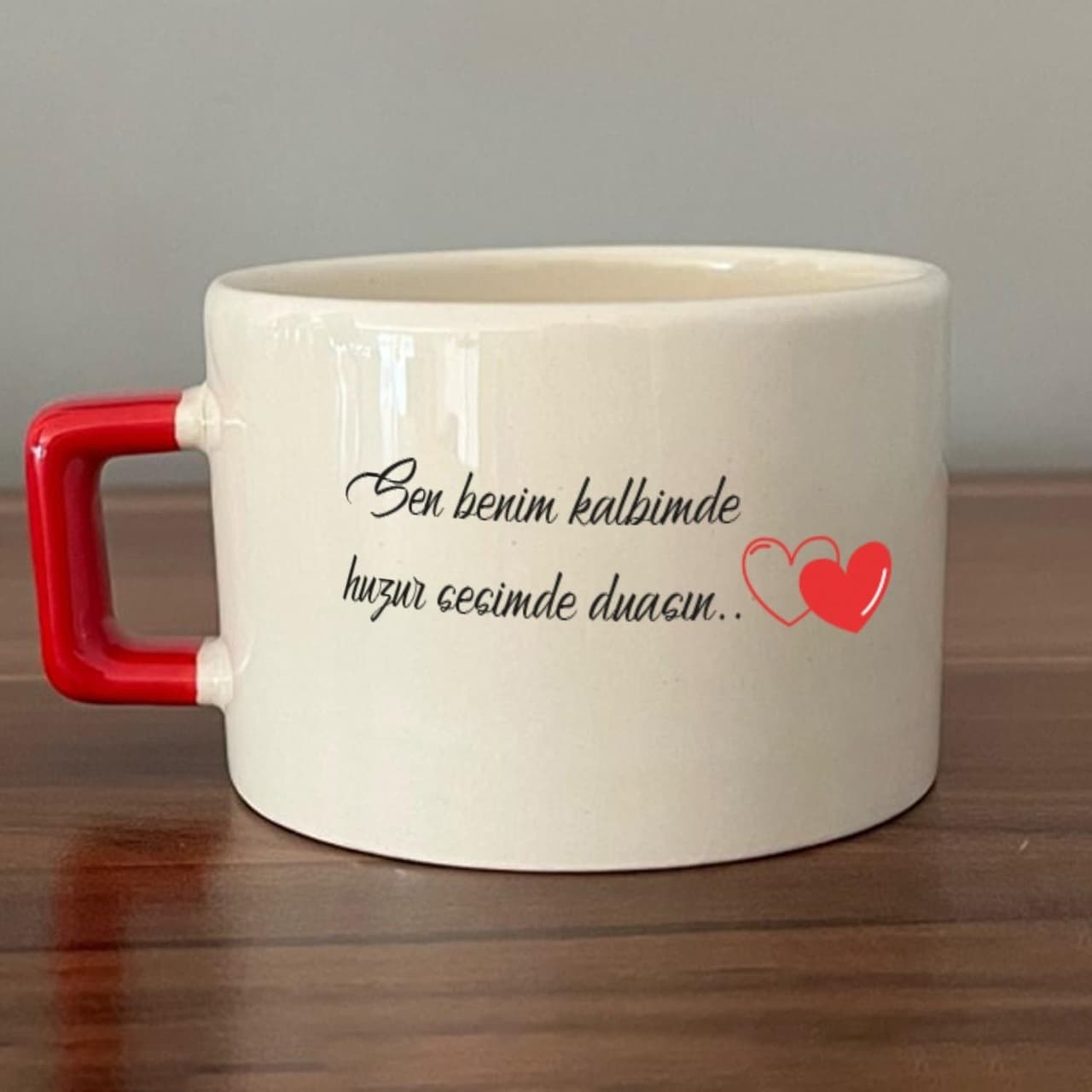 Sen Benim Kalbimde Huzur Baskılı Kırmızı Kulplu Kare Espresso Fincanı