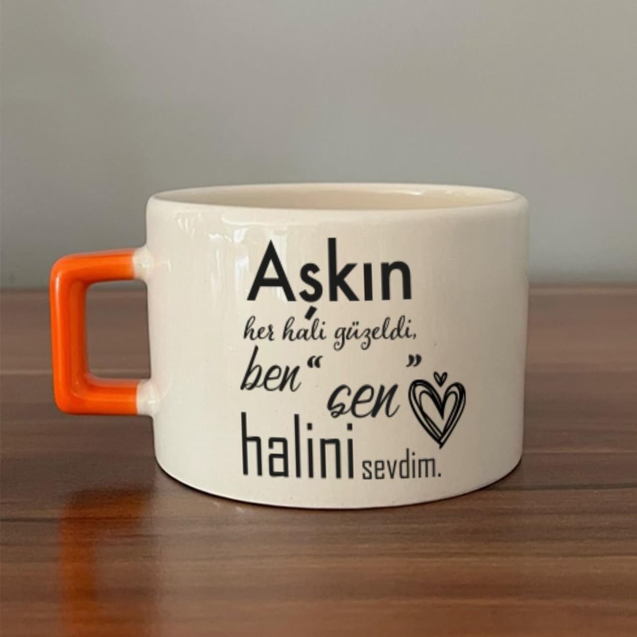 Aşkın Her Hali Güzeldi Baskılı Turuncu Kulplu Kare Espresso Fincanı