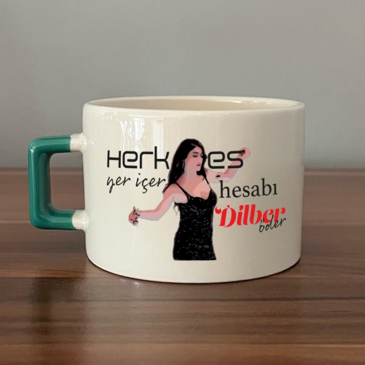 Herkes Yer İçer Hesabı Dilber Öder Baskılı Yeşil Kulplu Kare Espresso Fincanı