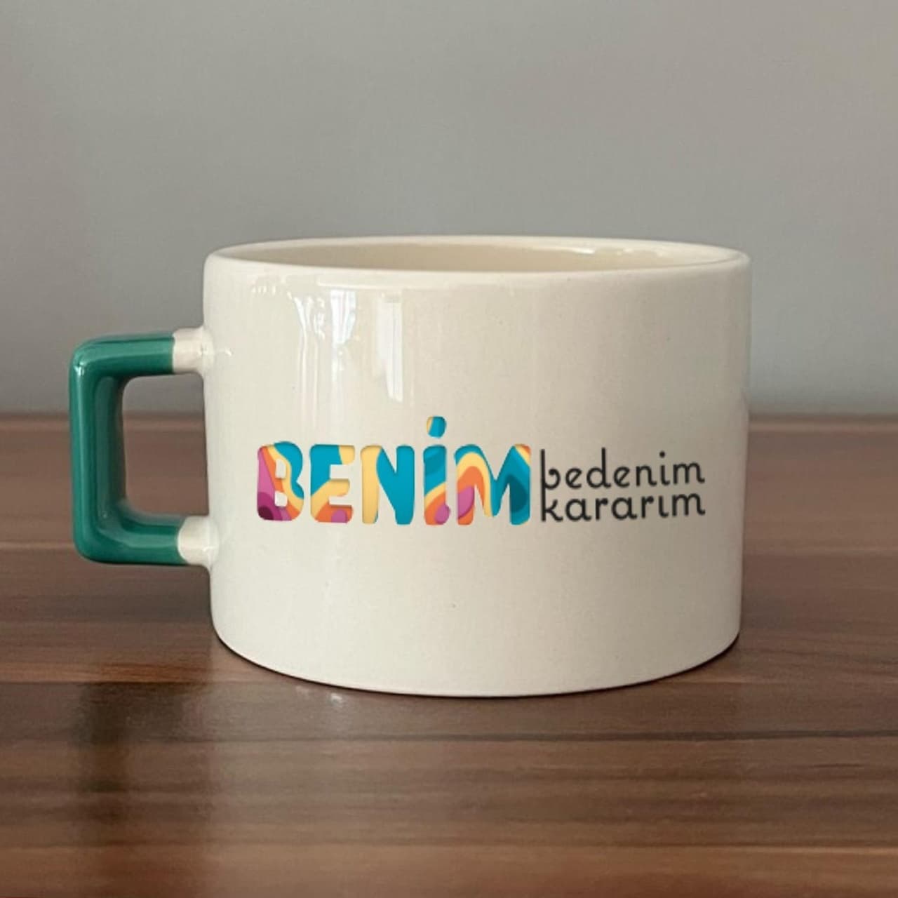 Benim Bedenim, Benim Kararım Baskılı Kadınlar Günü Yeşil Kulplu Kare Espresso Fincanı