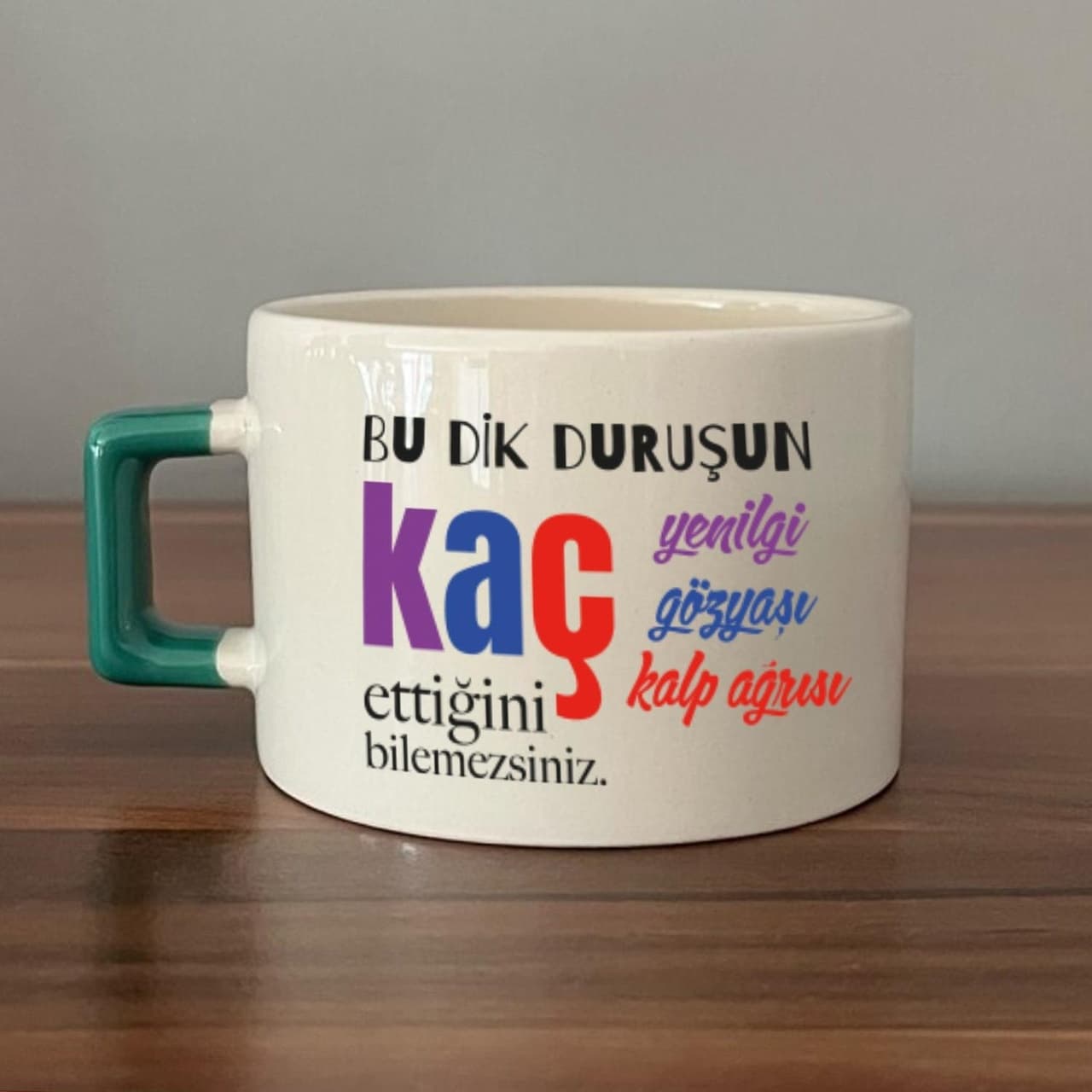 Bu Dik Duruşun Baskılı Kadınlar Günü Yeşil Kulplu Kare Espresso Fincanı