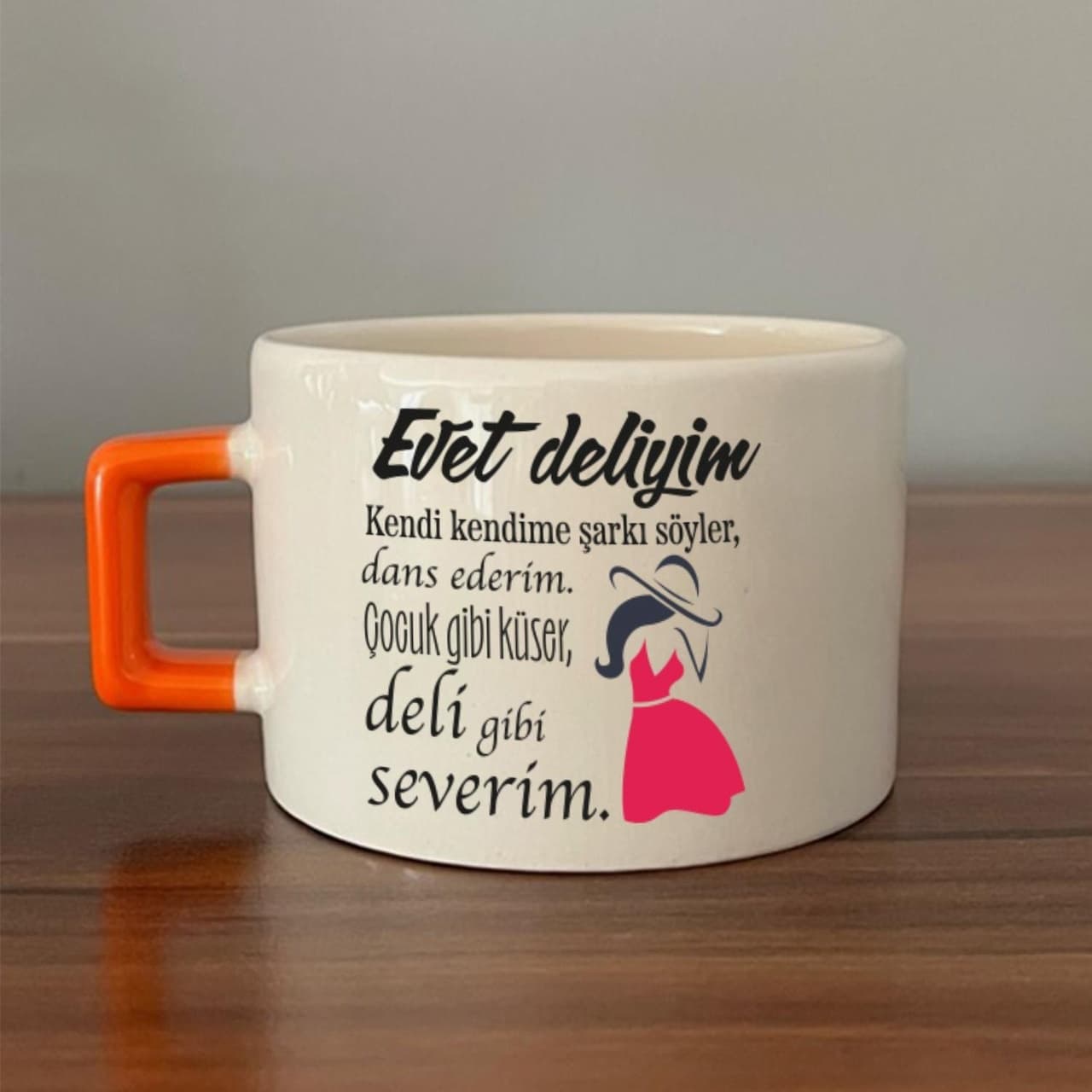 Evet Deliyim Baskılı Kadınlar Günü Turuncu Kulplu Kare Espresso Fincanı