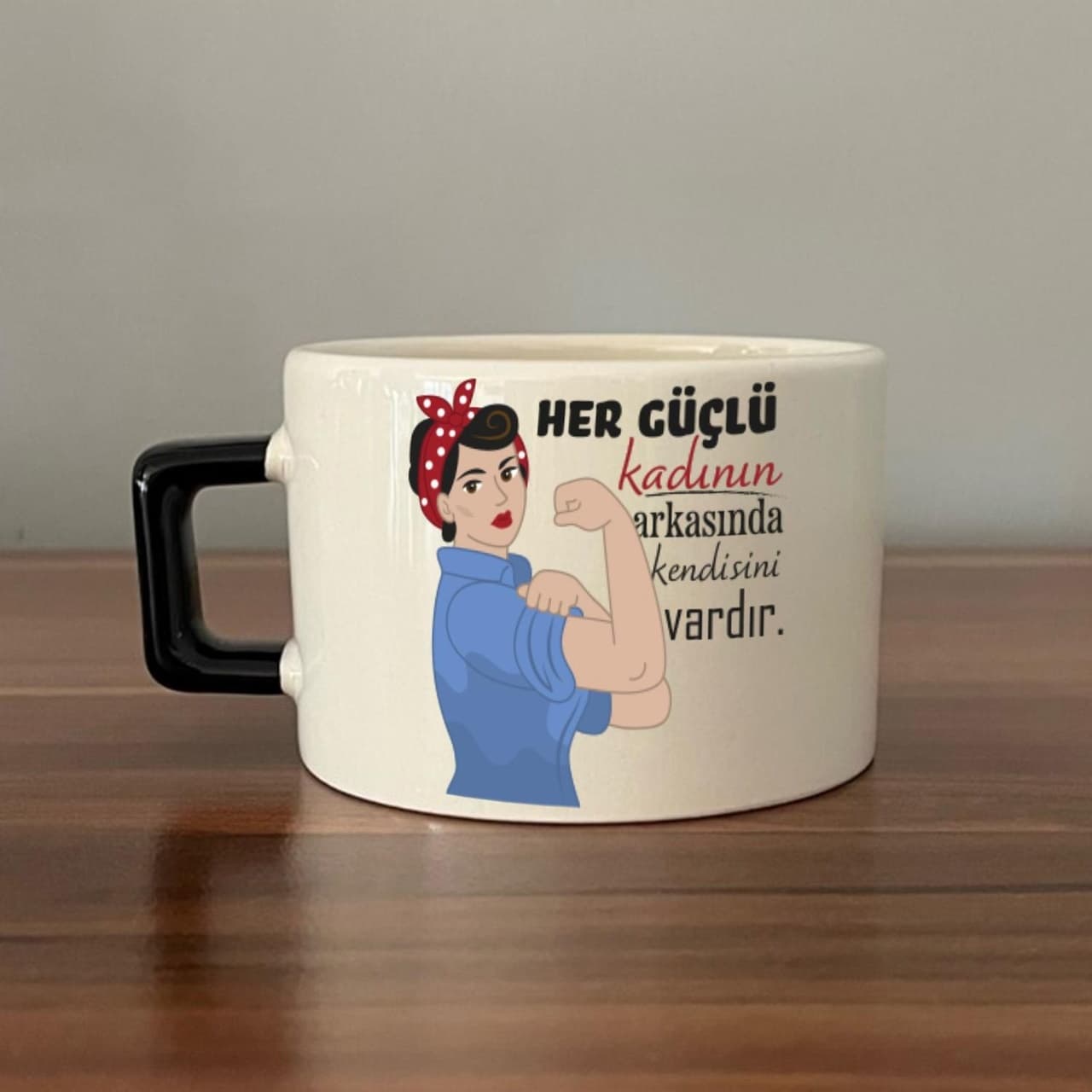 Her Güçlü Kadının Arkasında Kendisi Vardır Baskılı Kadınlar Günü Siyah Kulplu Kare Espresso Fincanı