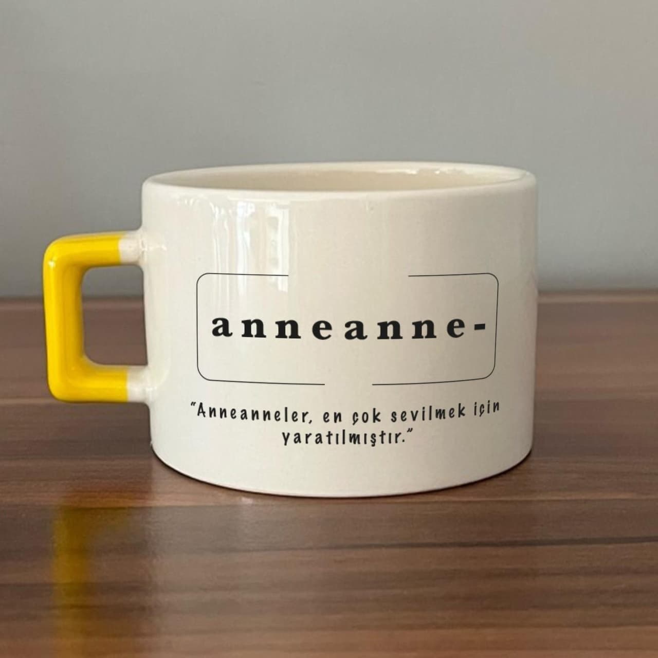 Anneanne Baskılı Sarı Kulplu Kare Espresso Fincanı