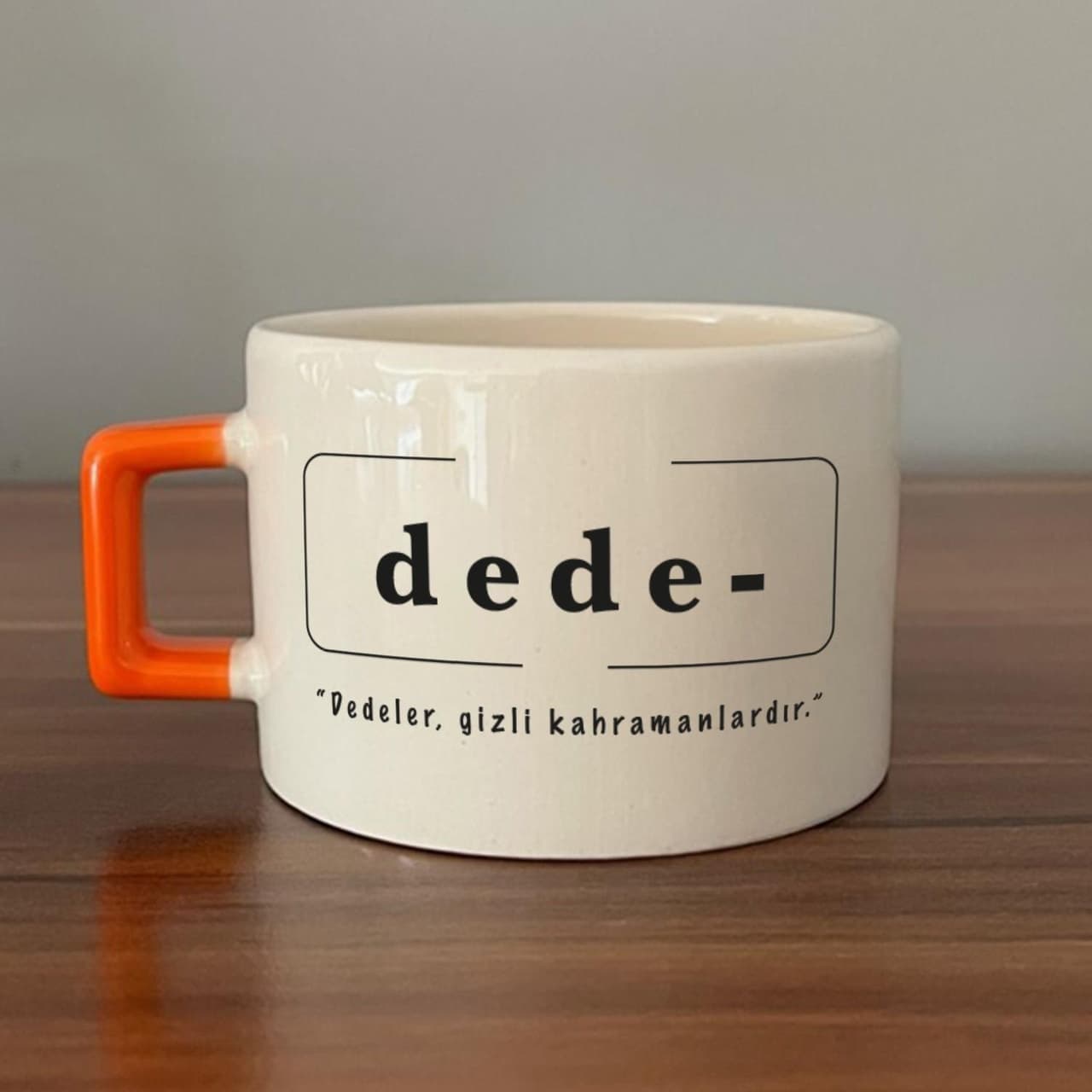 Dede Baskılı Turuncu Kulplu Kare Espresso Fincanı
