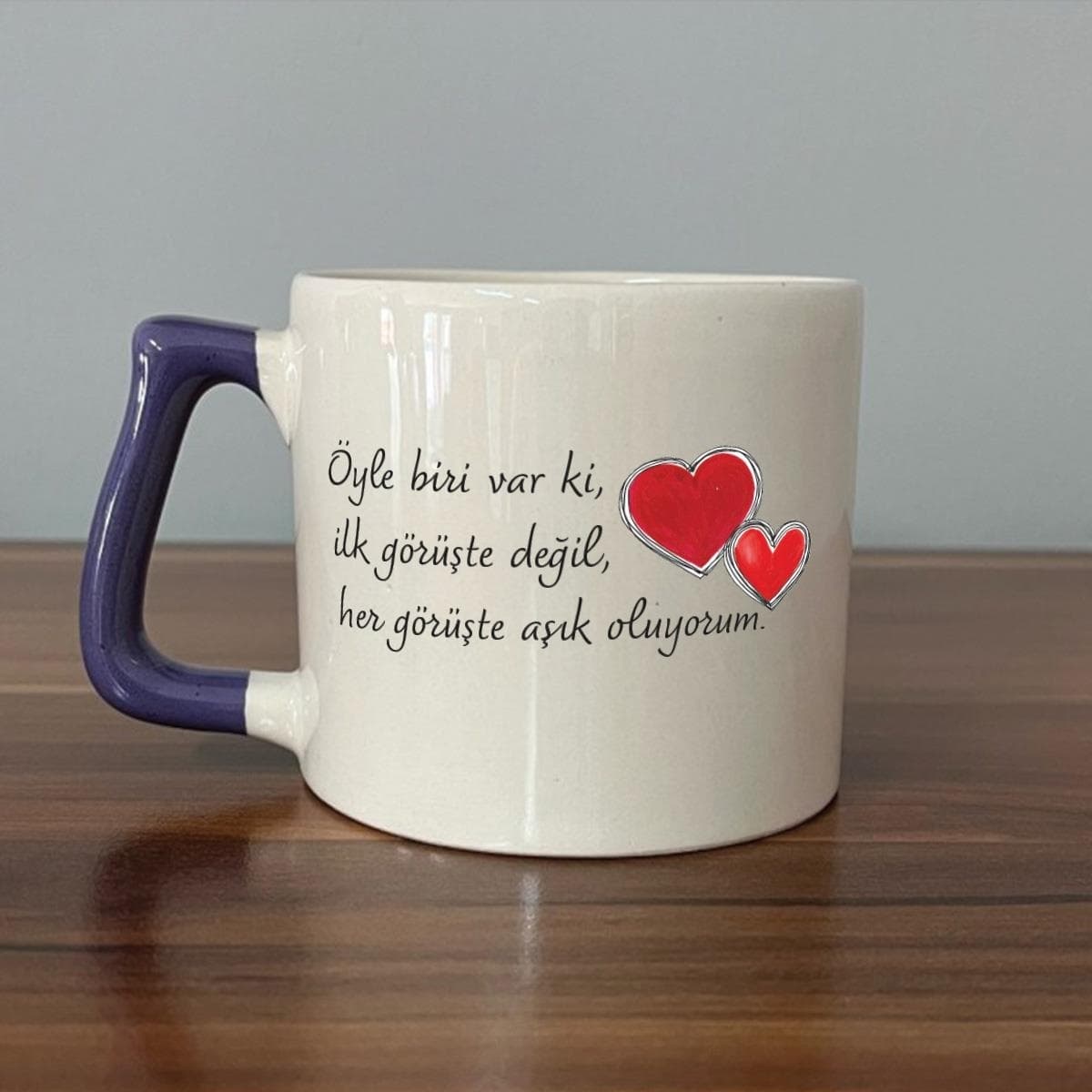 Öyle Biri Var Ki Baskılı Mor Kulplu Prime Kupa