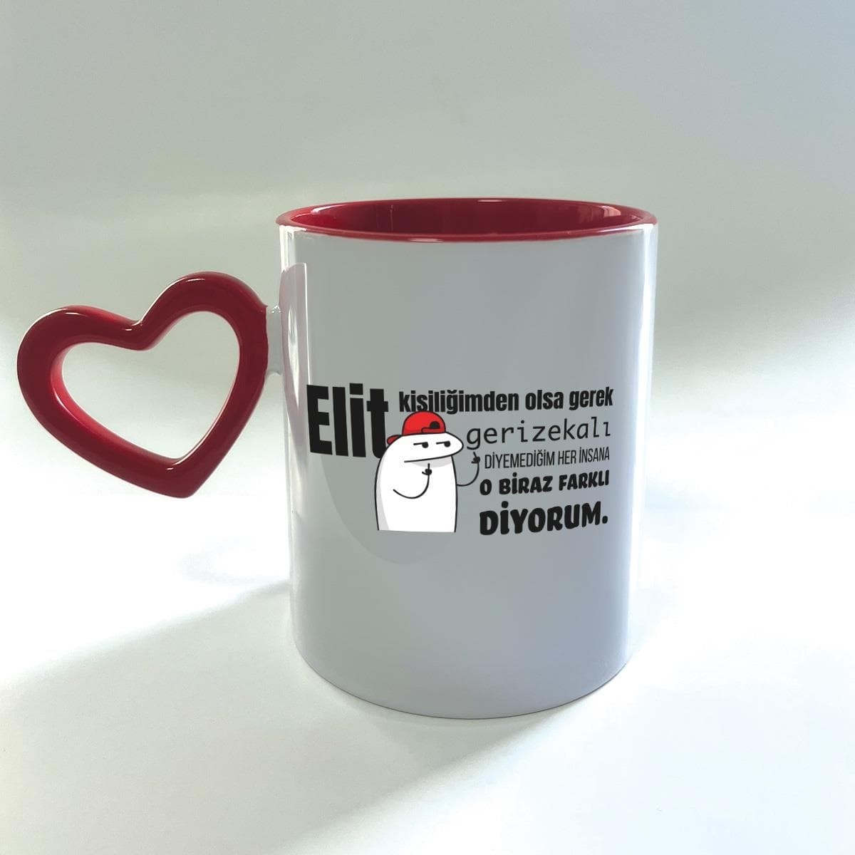 Elit Kişiliğimden Olsa Gerek Baskılı Kırmızı Boş Kalp Kulplu Mega Kupa