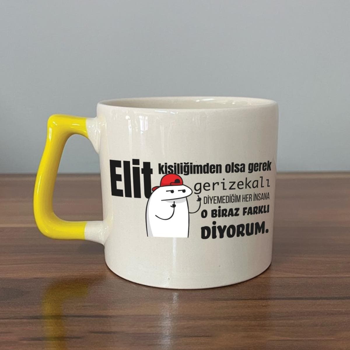 Elit Kişiliğimden Olsa Gerek Baskılı Sarı Kulplu Prime Kupa