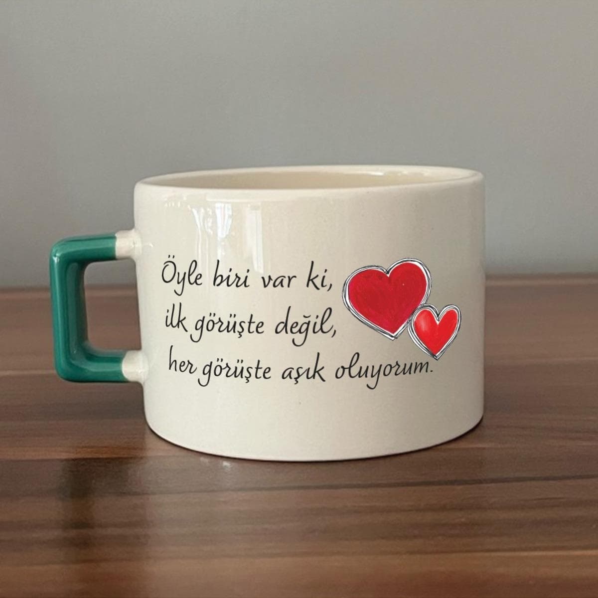 Öyle Biri Var Ki Baskılı Yeşil Kulplu Kare Espresso Fincanı