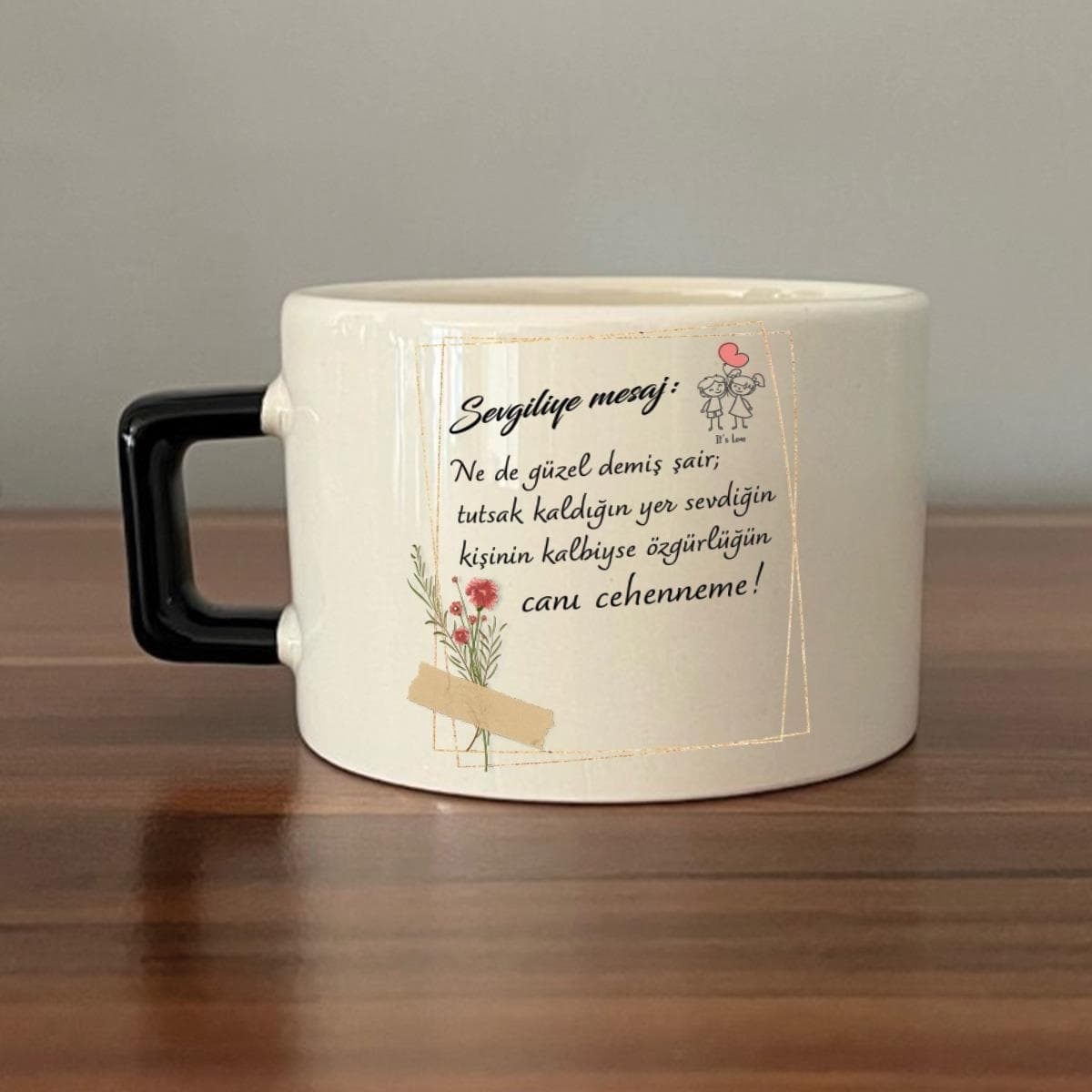 Sevgiliye Mesaj: Ne De Güzel Demiş Şair Baskılı Siyah Kulplu Kare Espresso Fincanı