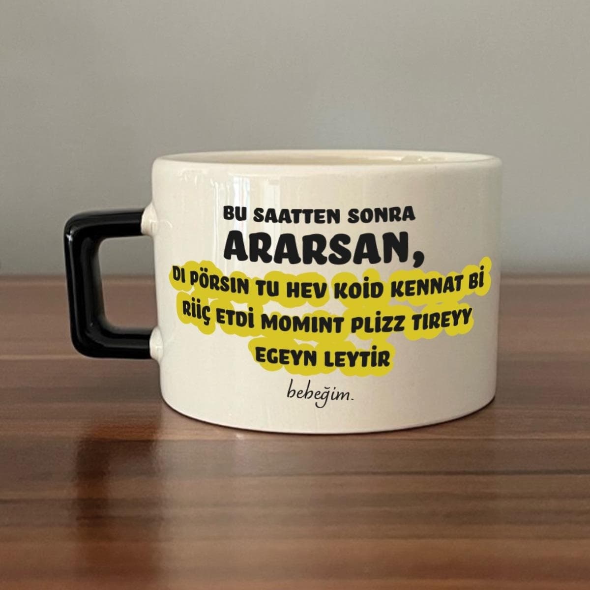 Bu Saatten Sonra Ararsan Baskılı Siyah Kulplu Kare Espresso Fincanı