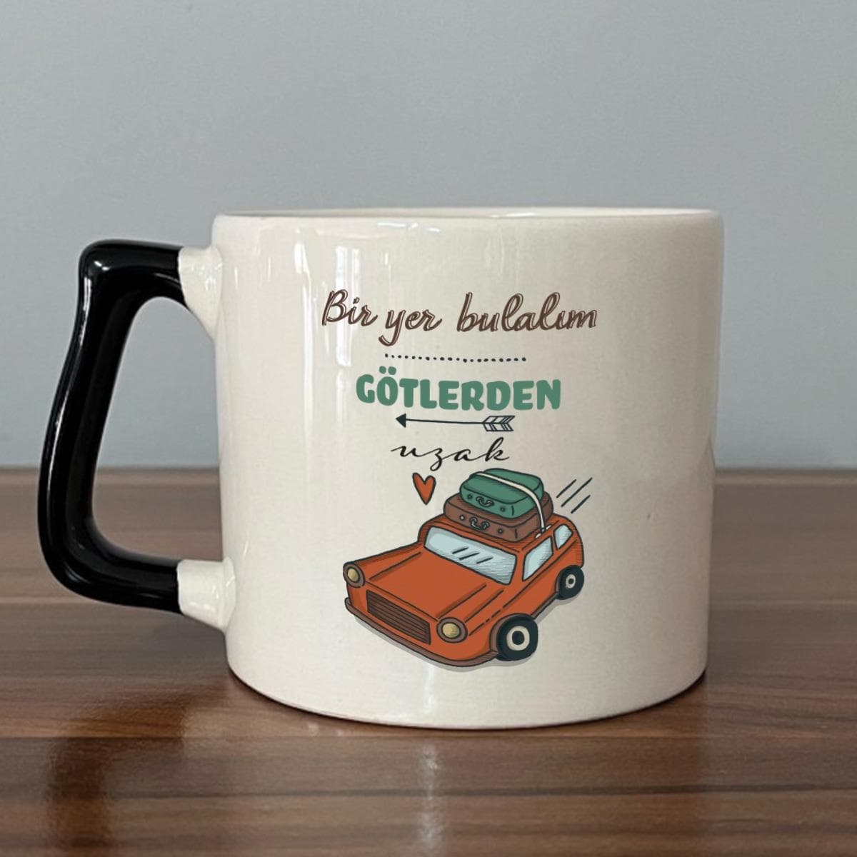 Bir Yer Bulalım Götlerden Uzak Baskılı Siyah Kulplu Prime Kupa