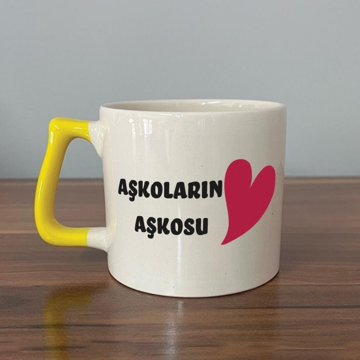 Mor Mürekkep Aşkoların Aşkosu Baskılı Sarı Kulplu Prime Sevgililer Günü Kupası