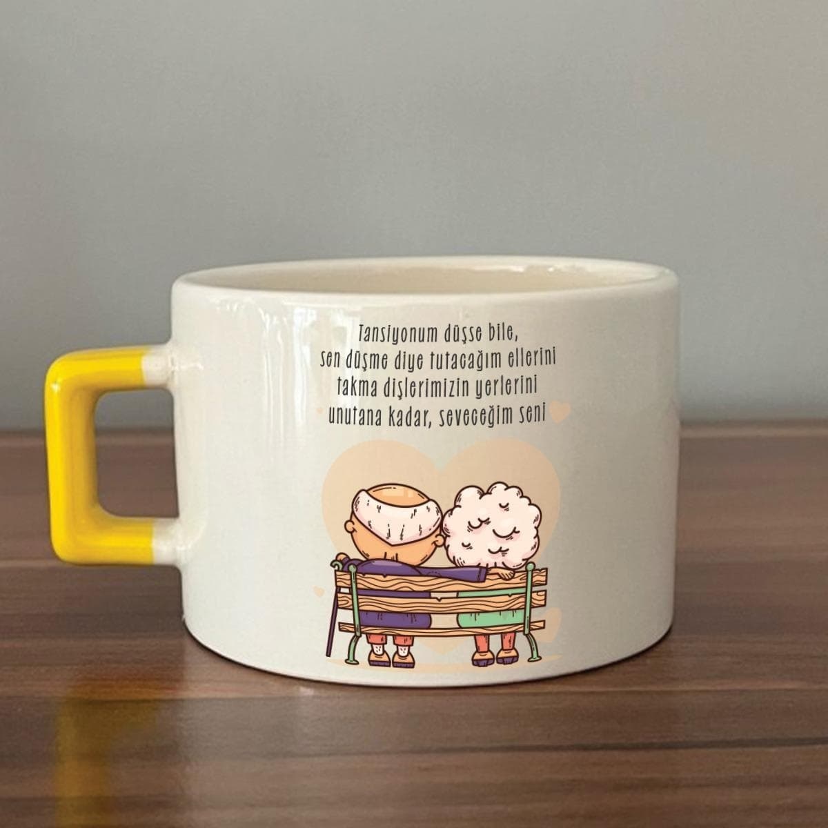 Tansiyonum Düşse Bile Baskılı Sarı Kulplu Kare Espresso Fincanı