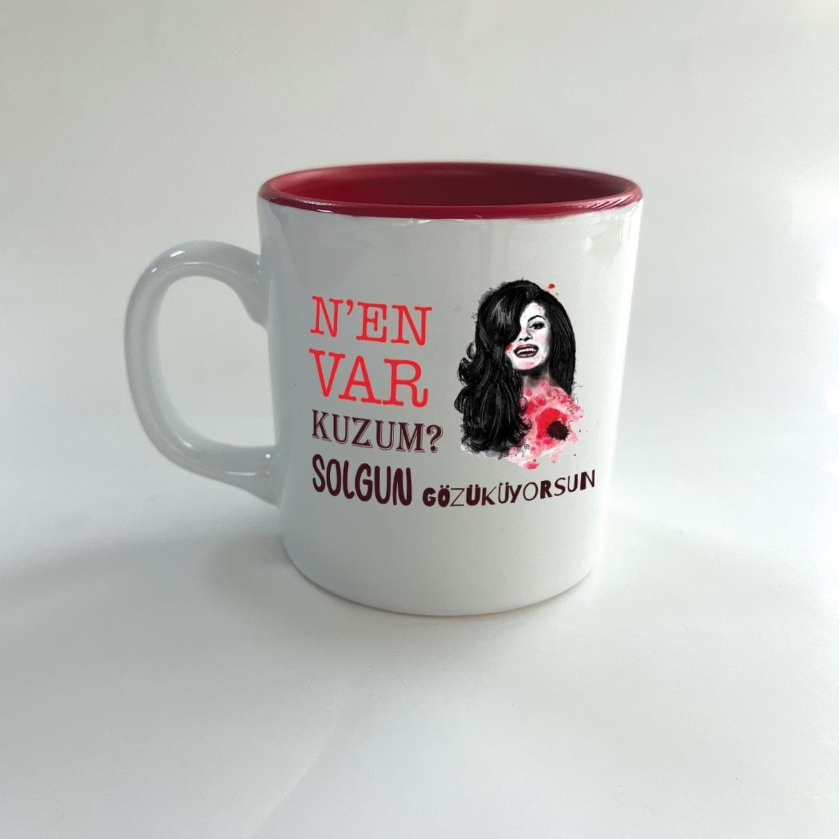 Nen Var Kuzum Baskılı Kırmızı Multi Kupa