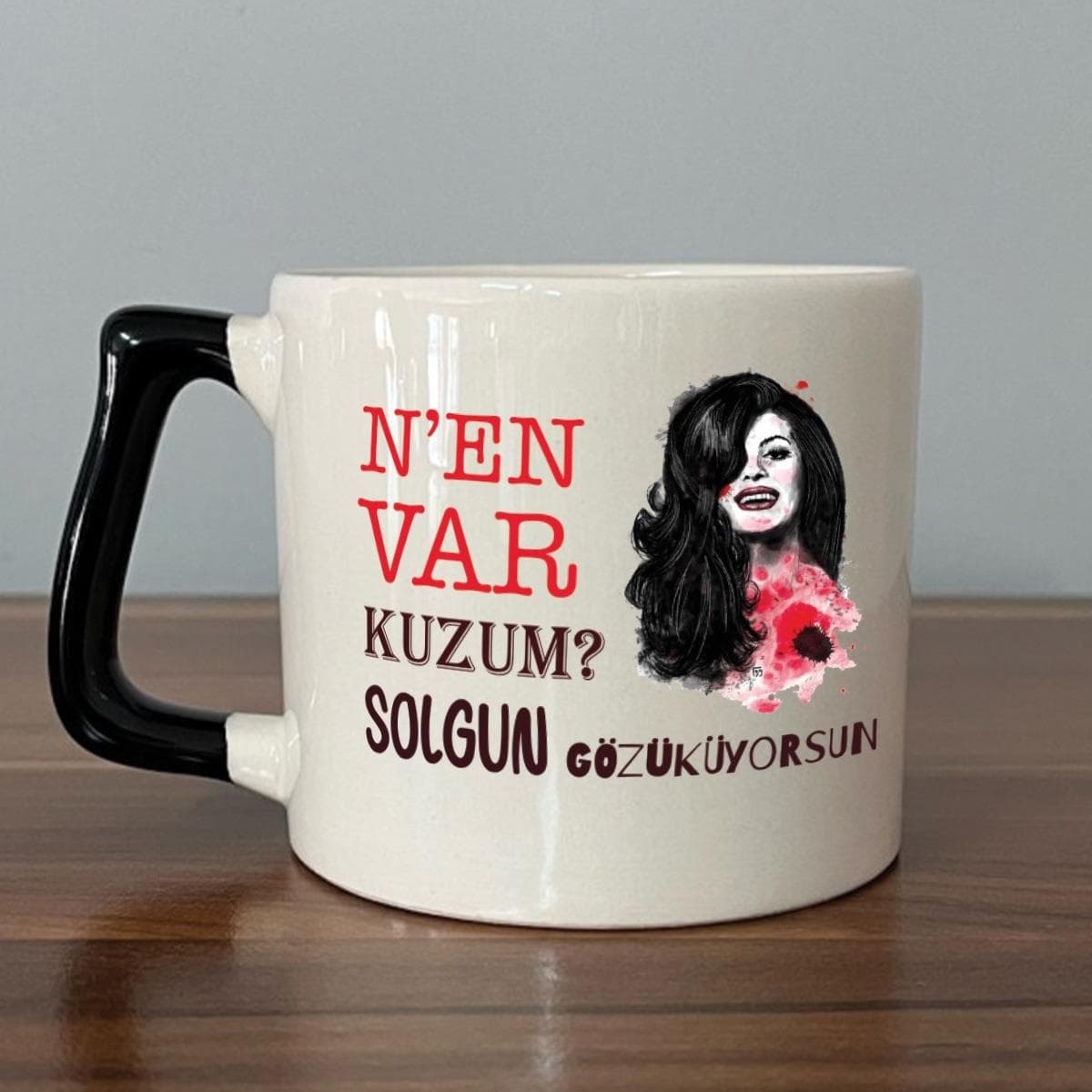 Nen Var Kuzum Baskılı Siyah Kulplu Prime Kupa