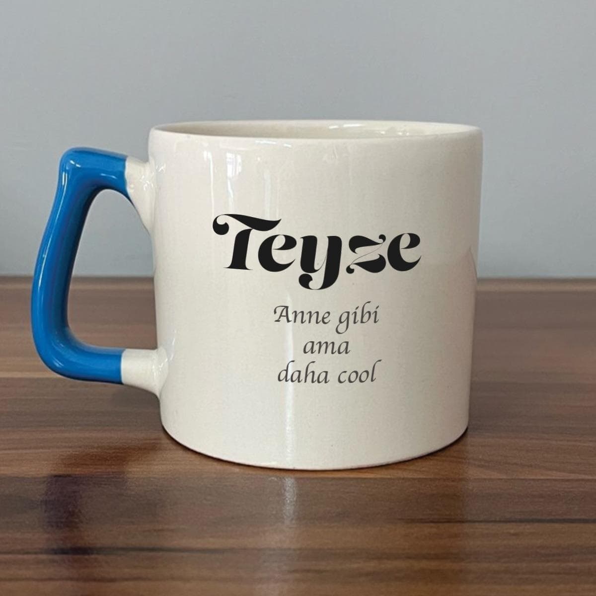 Teyze Baskılı Mavi Kulplu Prime Kupa
