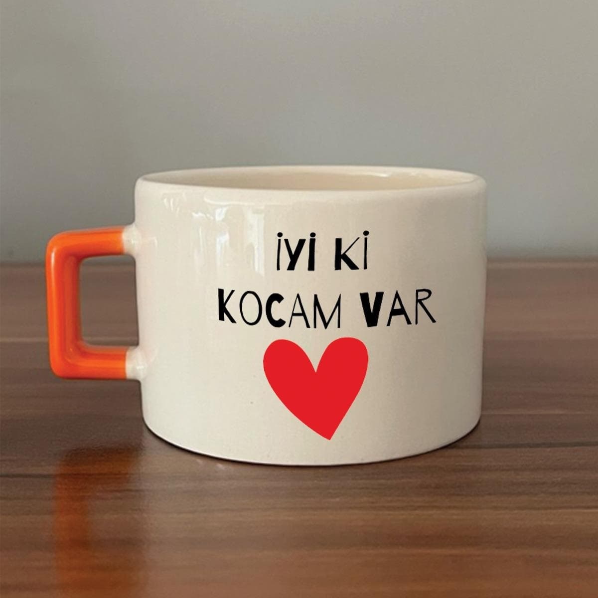 İyi Ki Kocam Var Baskılı Turuncu Kulplu Kare Espresso Sevgililer Günü Fincanı