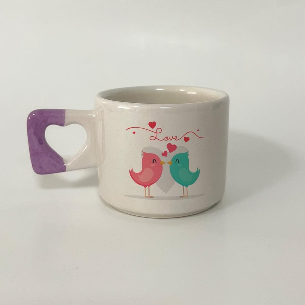 Love Kuşlar Baskılı Mor Kulplu Kalp Kupa