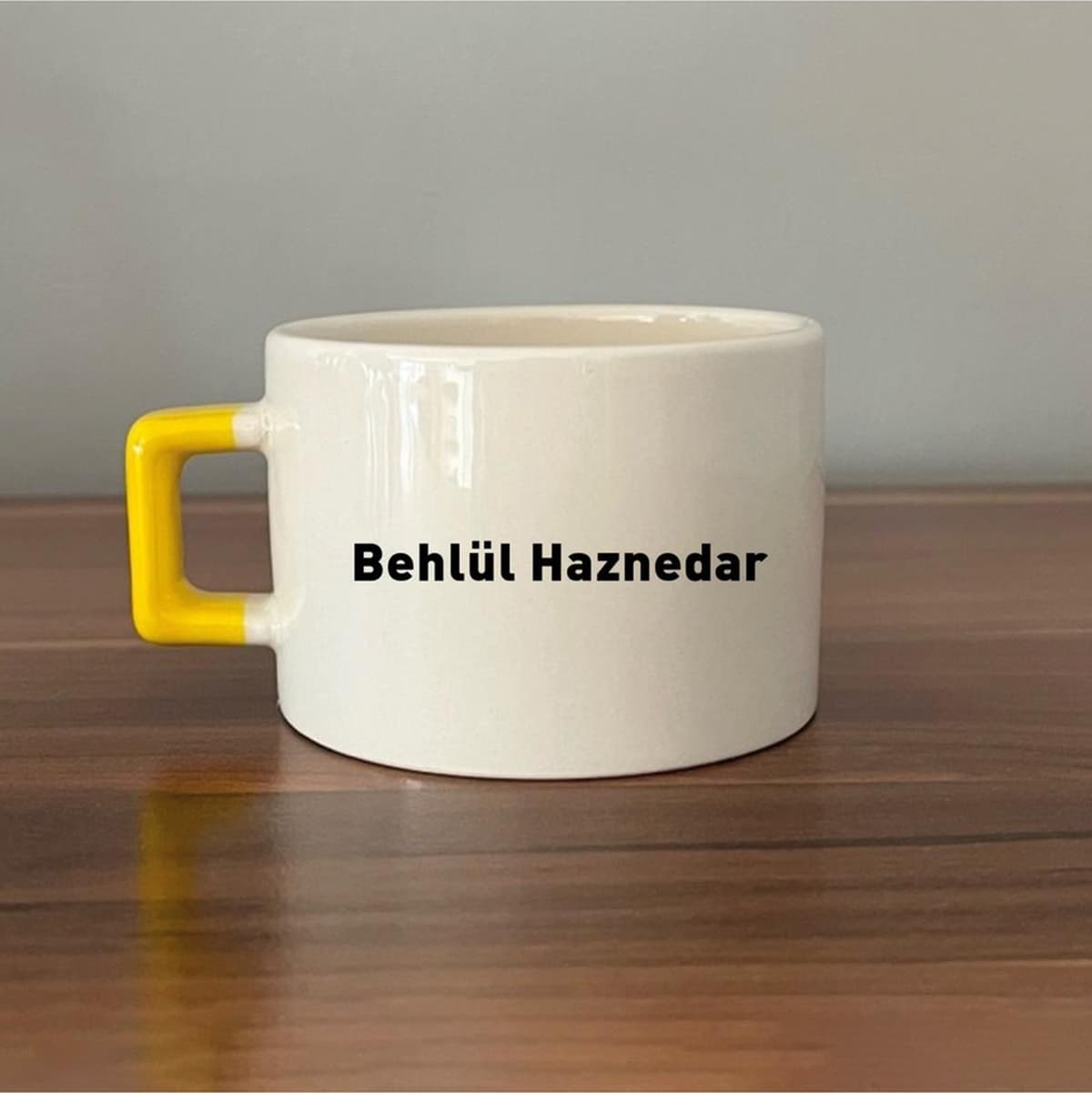 Seçtiğin Isim&logo Tasarım Sarı Kulplu Kare Espresso Fincanı