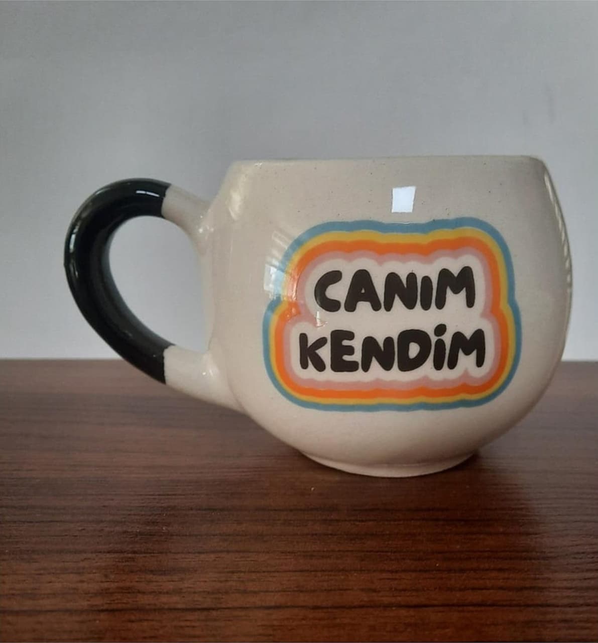 Canım Kendim Baskılı Siyah Kulplu Balon Kupa
