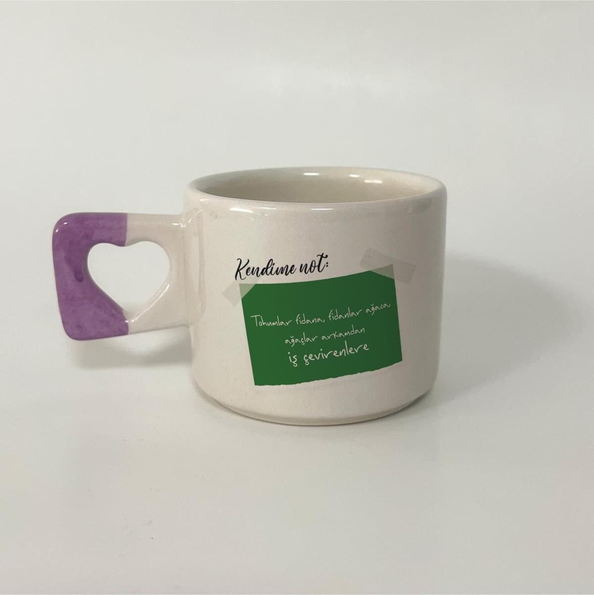 Kendime Not: Tohumlar Fidana, Fidanlar Ağaca Baskılı Mor Kulplu Kalp Kupa