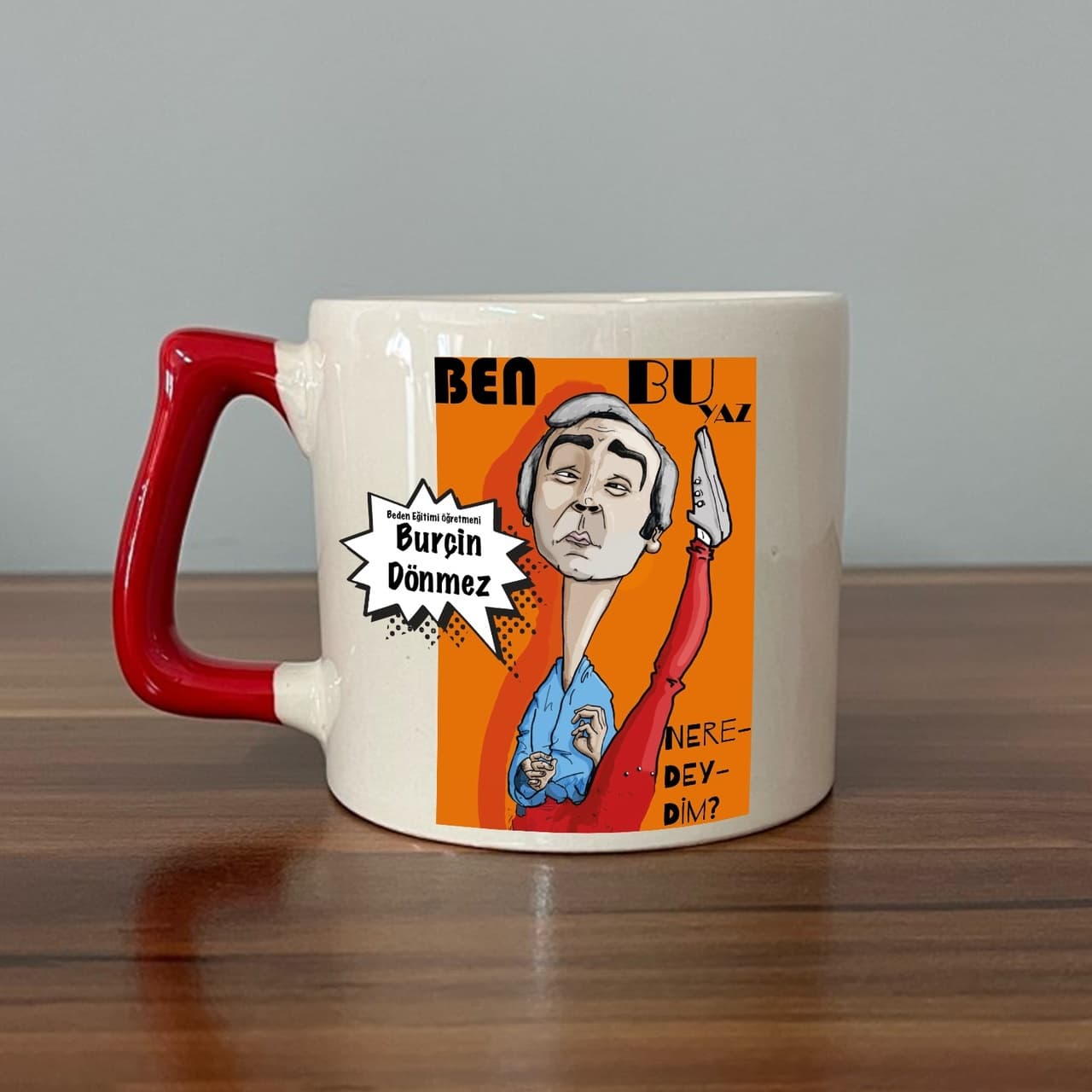 Kişiye Özel Beden Eğitimi Öğretmeni Pop Art Portre Ben Bu Yaz Baskılı Kırmızı Kulplu Prime Kupa