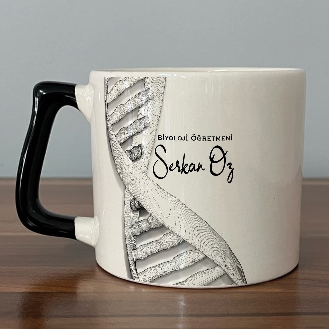 Kişiye Özel Gravür DNA Sarmalı Biyoloji Öğretmeni Siyah Kulplu Prime Kupa